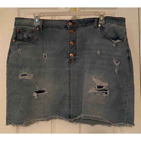 C Est. 1946 Dresses & Skirts - Est 1946 mini skirt
